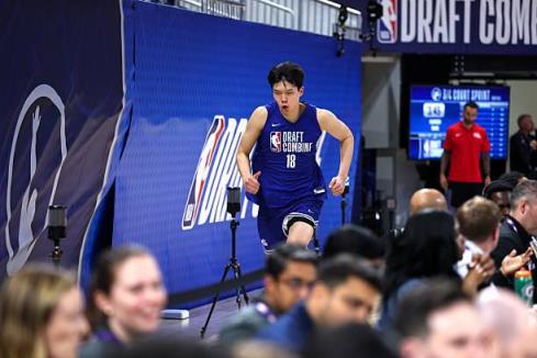 拉塞爾：楊瀚森適合加入需要中鋒的球隊，湖人是理想選擇