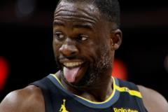 追夢豪攬三雙 球隊31勝2負勝率93.9%創(chuàng)NBA歷史新高！