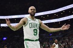 德里克-懷特：我得到了很好的空位機(jī)會(huì)，也感謝隊(duì)友找到了我