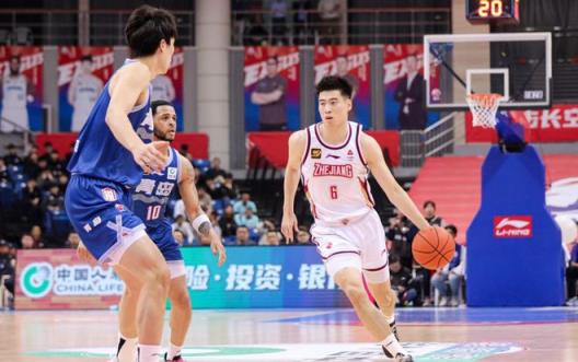 浙江男籃再掀續(xù)約風(fēng)暴！四年頂薪鎖定王牌后衛(wèi)，沖冠之路能否順利？