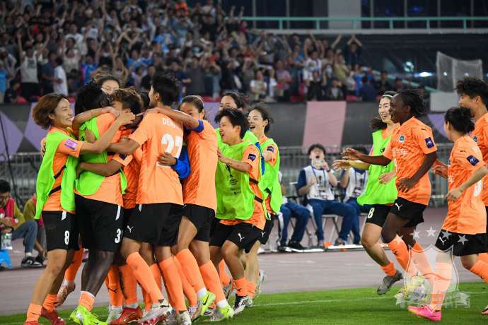 譚詠麟為武漢女足加油：鏖戰(zhàn)120分鐘點球決勝 門將立下關鍵一功